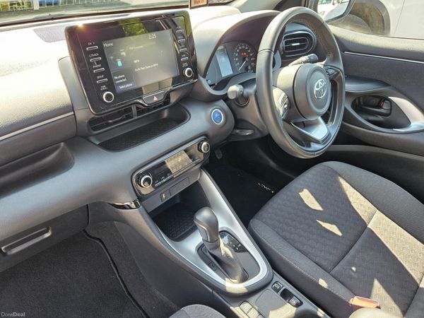 Toyota Yaris 2023 1.5 luna Hybrid 388620190