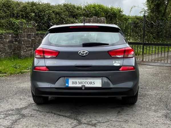 Hyundai i30 2017 388621918