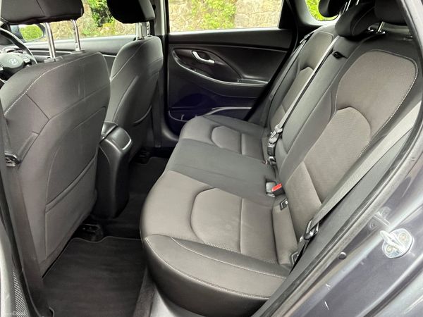Hyundai i30 2017 388621926