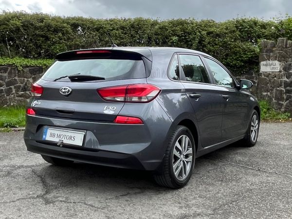 Hyundai i30 2017 388621932