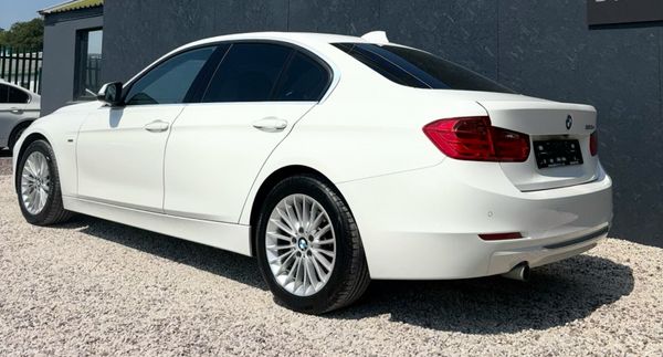 BMW 320D 2.0 Luxury 2015 388627928