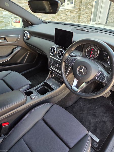 2017 mercedes Aclass / automatic 388782684