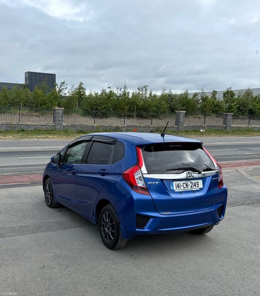 2014 Honda Fit (Jazz) 1.5 Hybrid Automatic 388782742