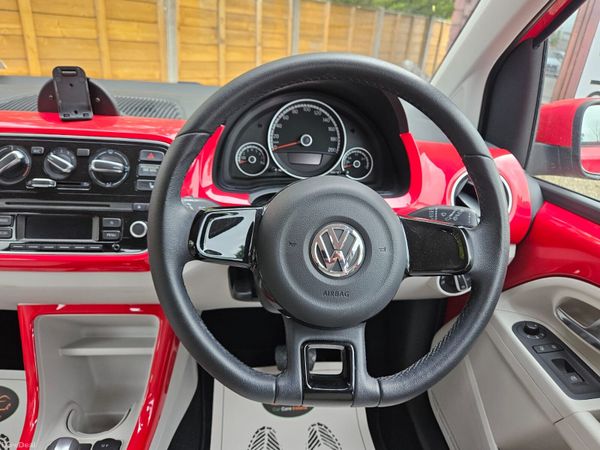 VW HIGH UP AUTO, ONLY 26,000km 388787442