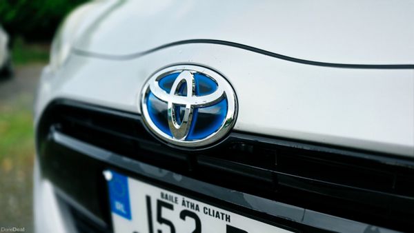 Toyota Aqua 2015 388790934