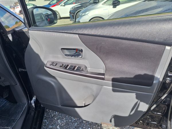 Toyota prius alpha 7 seater Self charging Hybrid 388850720