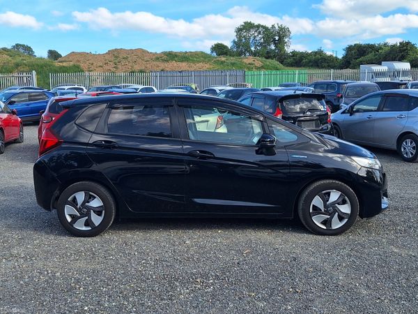 2014 Honda fit Hybrid 388851090