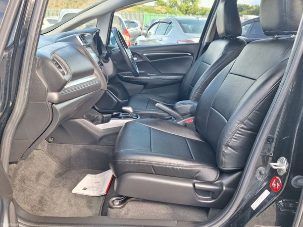 2014 Honda fit Hybrid 388851096
