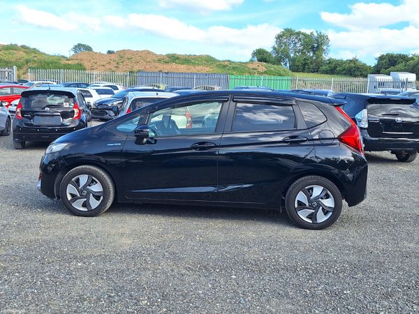 2014 Honda fit Hybrid 388851102
