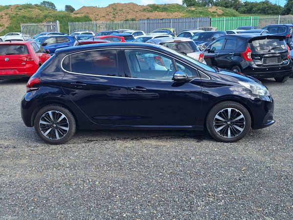 2017 Peugeot 208 Pan Sunroof| 1.2 Petrol Auto 388852592