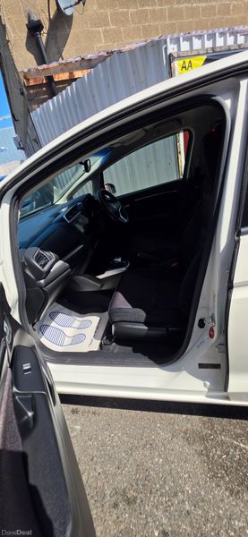 Honda fit Hybrid Automatic 388854752