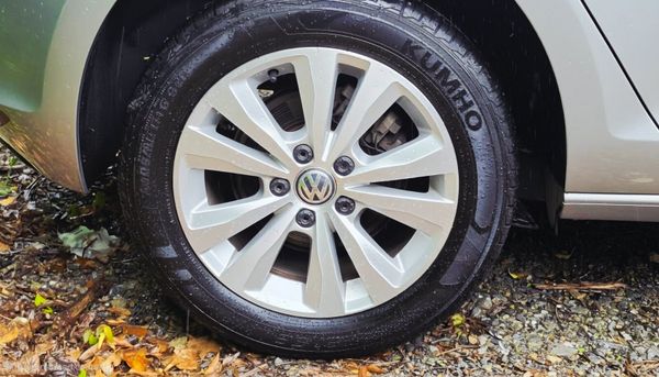 Volkswagen Golf 2016 388867962