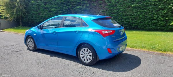 Hyundai i30 2016 388810472