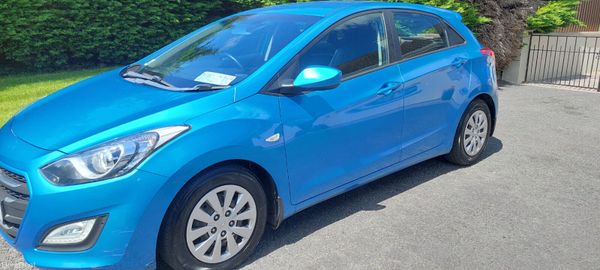 Hyundai i30 2016 388810474