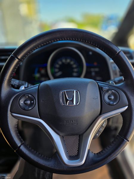 HONDA FIT PREMIUM MODEL 1.5 HYBRID 388810534