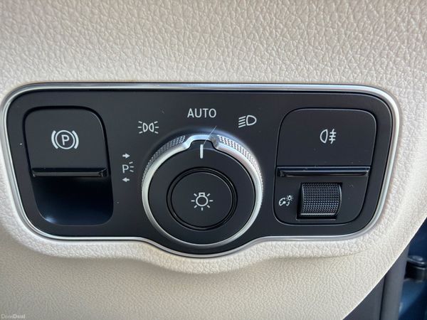 Mercedes-Benz EQB 2023 7 Seaters 388838598