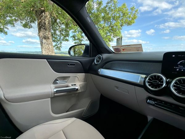 Mercedes-Benz EQB 2023 7 Seaters 388838928