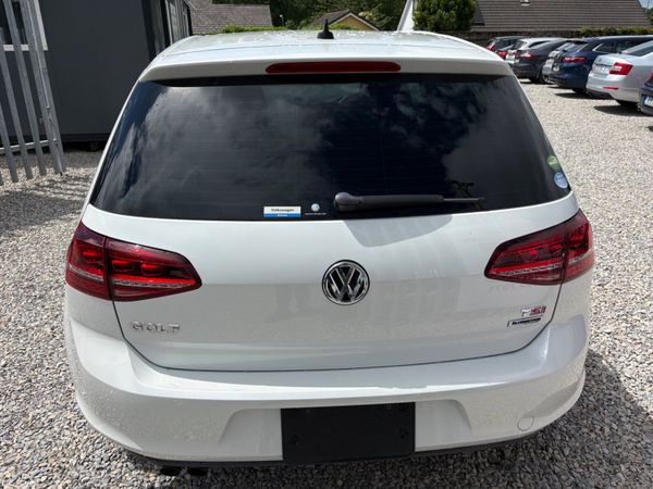 2017 Volkswagen Golf Highline Auto 388944586