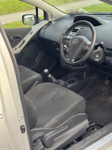 2009 Toyota Yaris 1.0 Petrol 388945252