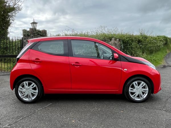Toyota Aygo 1.0 VVT-i x-play+ 388900294