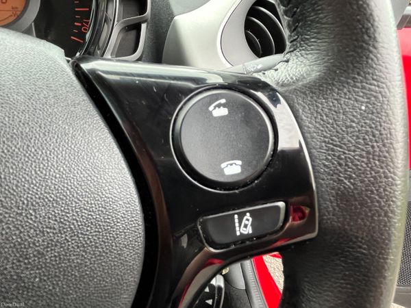 Toyota Aygo 1.0 VVT-i x-play+ 388900344