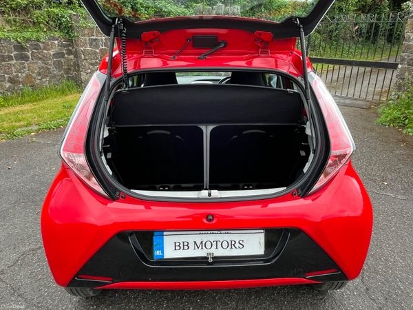 Toyota Aygo 1.0 VVT-i x-play+ 388900324