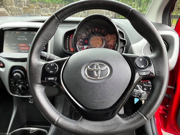 Toyota Aygo 1.0 VVT-i x-play+ 388900332