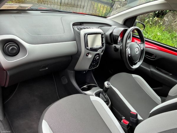 Toyota Aygo 1.0 VVT-i x-play+ 388900336