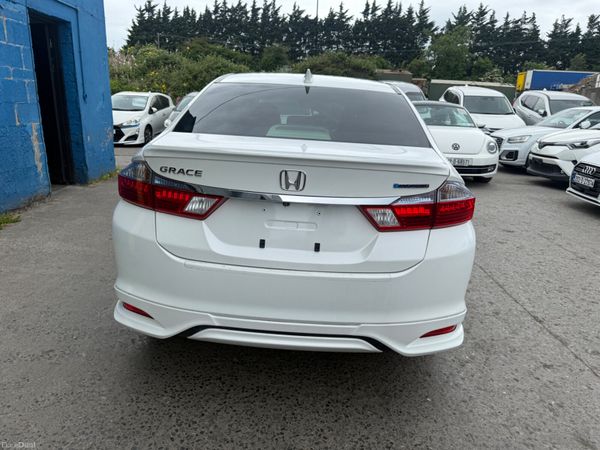2015 Honda Fit Hybrid Automatic/ G leather spec 388902900