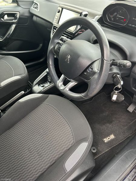 2016 Peugeot 208 Allure Ecomatique 388911330