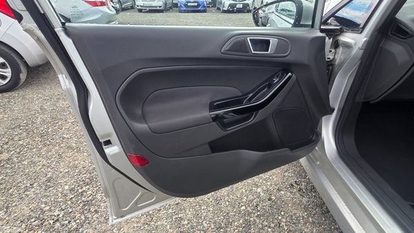 2016 Ford Fiesta 1.0L  Auto *High Spec* 388928554