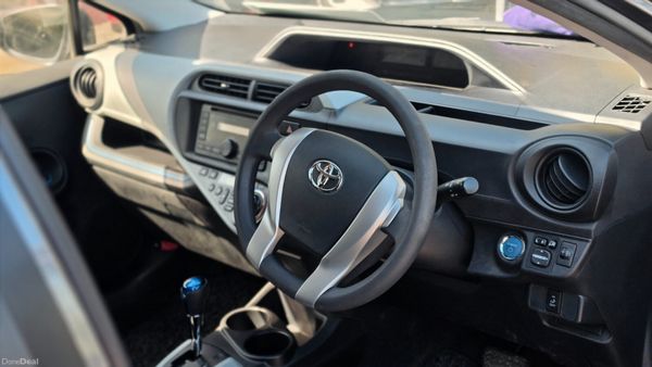 Toyota Aqua 2013 388939498