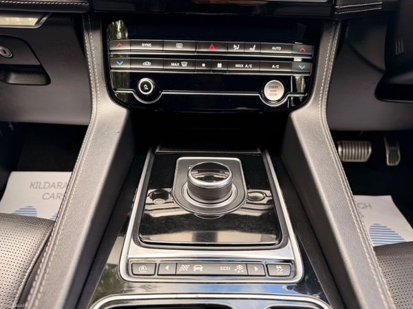 Jaguar F-Pace 2019 R Sport 4X4 180 BHP 389070942