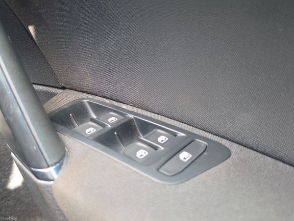 2015 Volkswagen Golf Estate 1.6 TDI Bluemotion 389073032