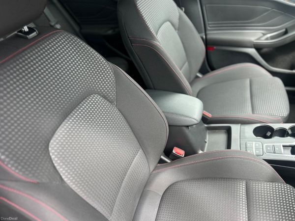 Ford Focus ST LINE AUTO 389078102