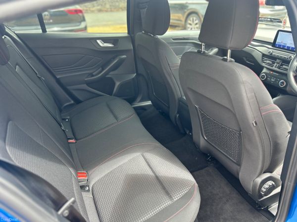 Ford Focus ST LINE AUTO 389078104