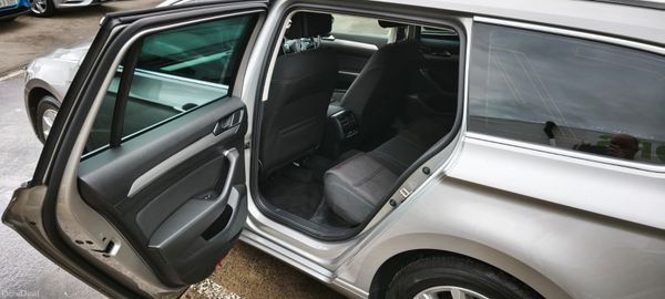 Volkswagen Passat 2016 Estate Auto 389089580