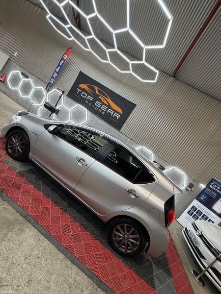 2018 Toyota Aqua 1.6 Petrol Hybrid 389015646