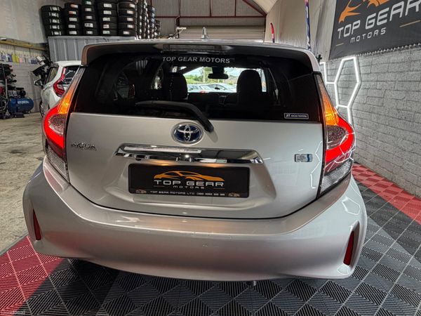 2018 Toyota Aqua 1.6 Petrol Hybrid 389015608
