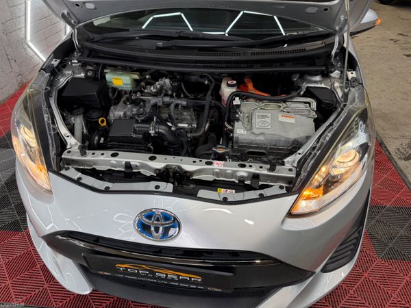 2018 Toyota Aqua 1.6 Petrol Hybrid 389015634