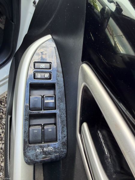 TOYOTA PRIUS HYBRID AUTOMATIC 389140564