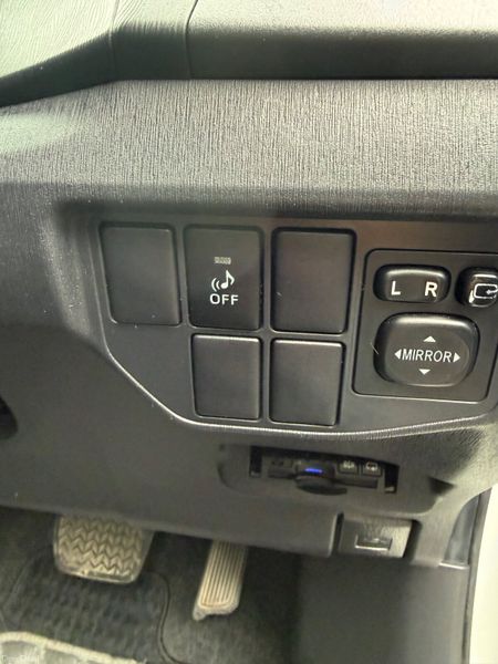 TOYOTA PRIUS HYBRID AUTOMATIC 389141064