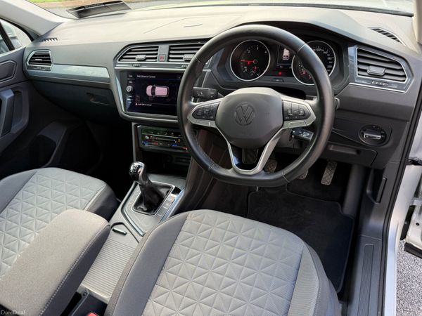 Immaculate 221 Volkswagen Tiguan! 389141350