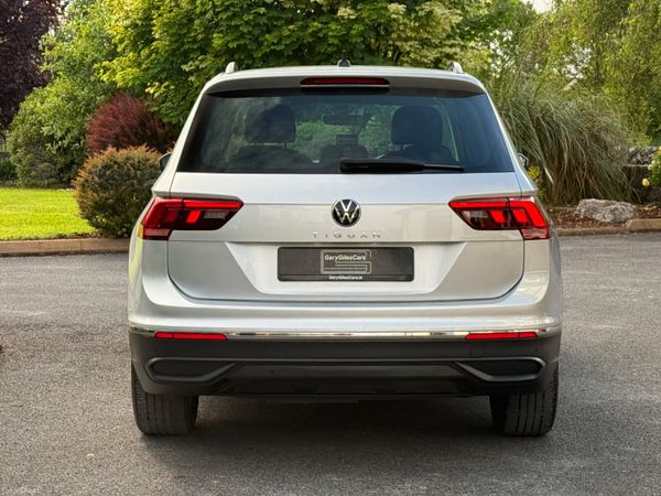 Immaculate 221 Volkswagen Tiguan! 389141354