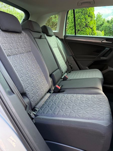 Immaculate 221 Volkswagen Tiguan! 389141362
