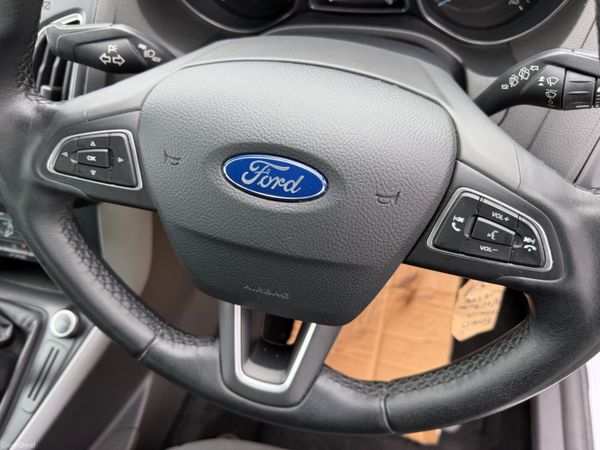 Ford Focus Zetec 1.5 TDCI 389181416