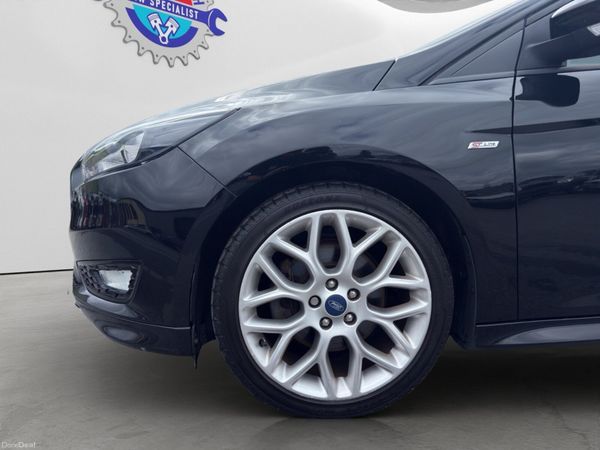Ford Focus ST Line 1.5L Eco Boost 389187970