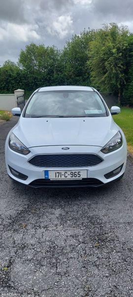 Ford Focus 2017 389196650
