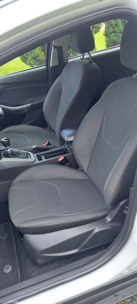 Ford Focus 2017 389196658