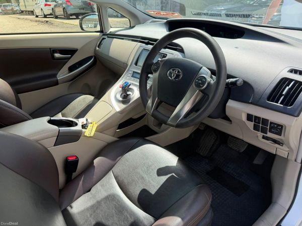 14 TOYOTA PRIUS HYBRID LEATHER 389112086